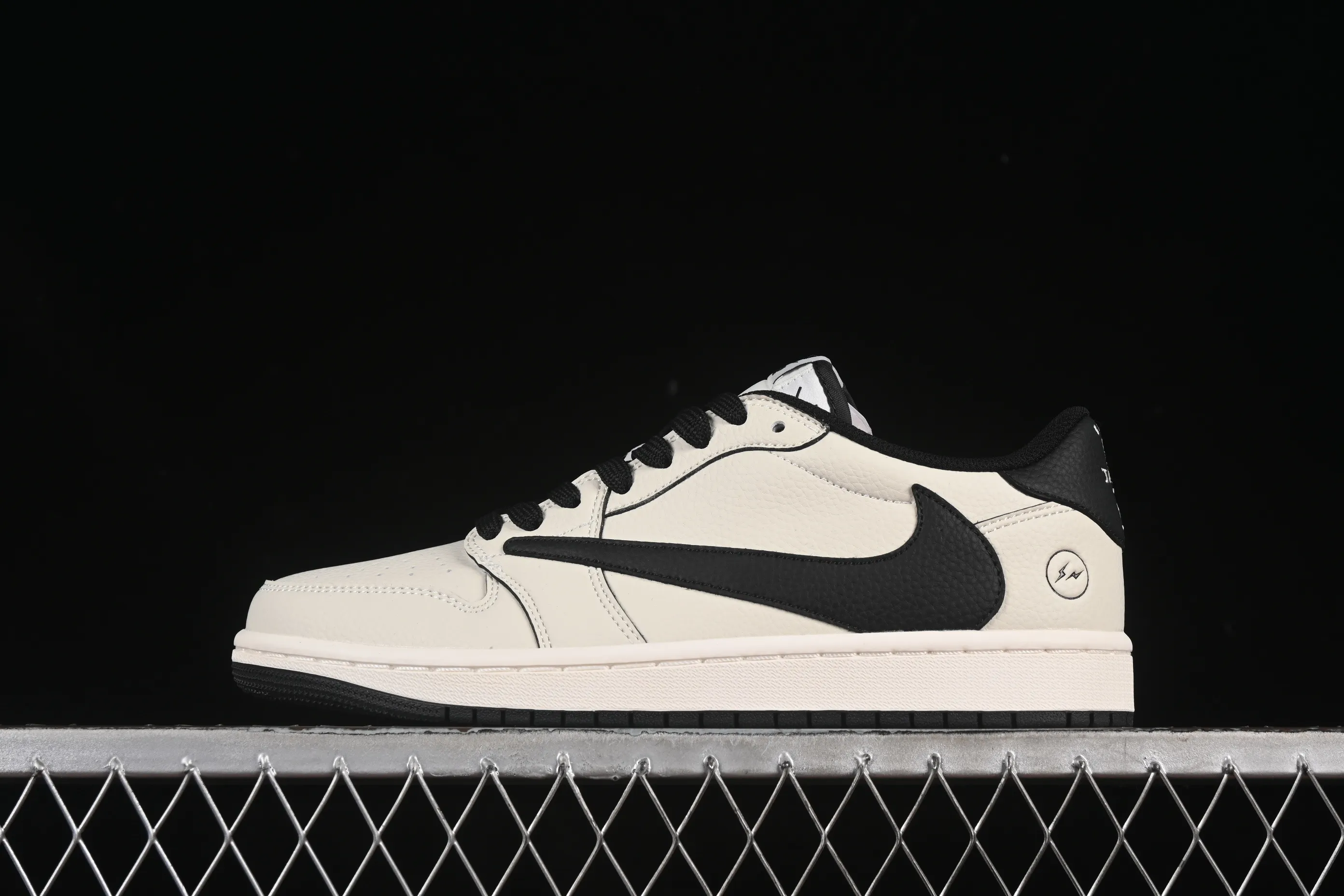 All categories Air Jordan Jordan series basketball shoes Air Jordan 1 Low High-end customized low-top sneakers Travis Scott x Fragment Design x Air Jordan 1 Low OG SP AJ1 Lightning joint low-top cultural casual sneakers LK1099-061